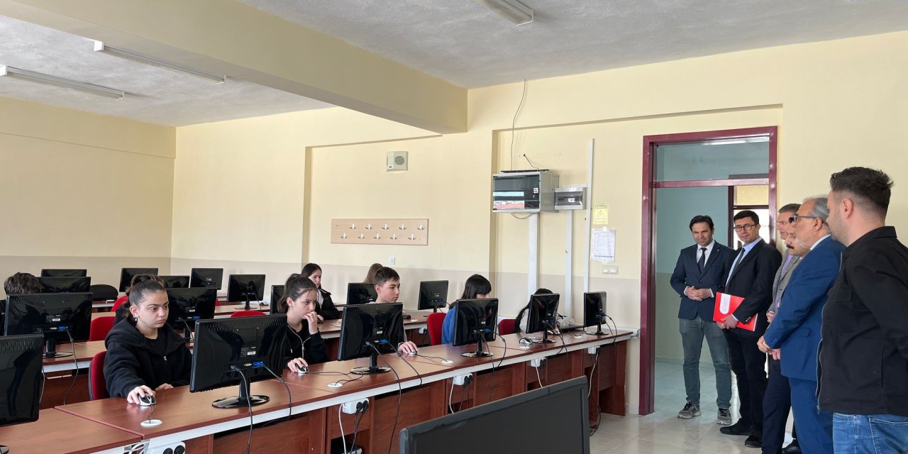 Murat Nedirli'den Eskişehir’de öğrencilere ziyaret