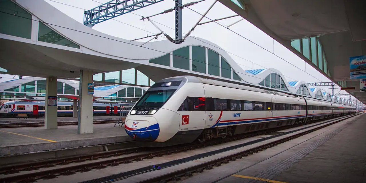 Ankara-Eskişehir Yüksek Hızlı Treni 16. yaşını kutluyor