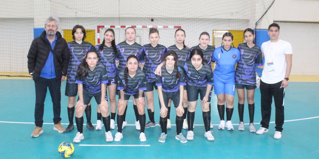 Futsal heyecanı deva ediyor