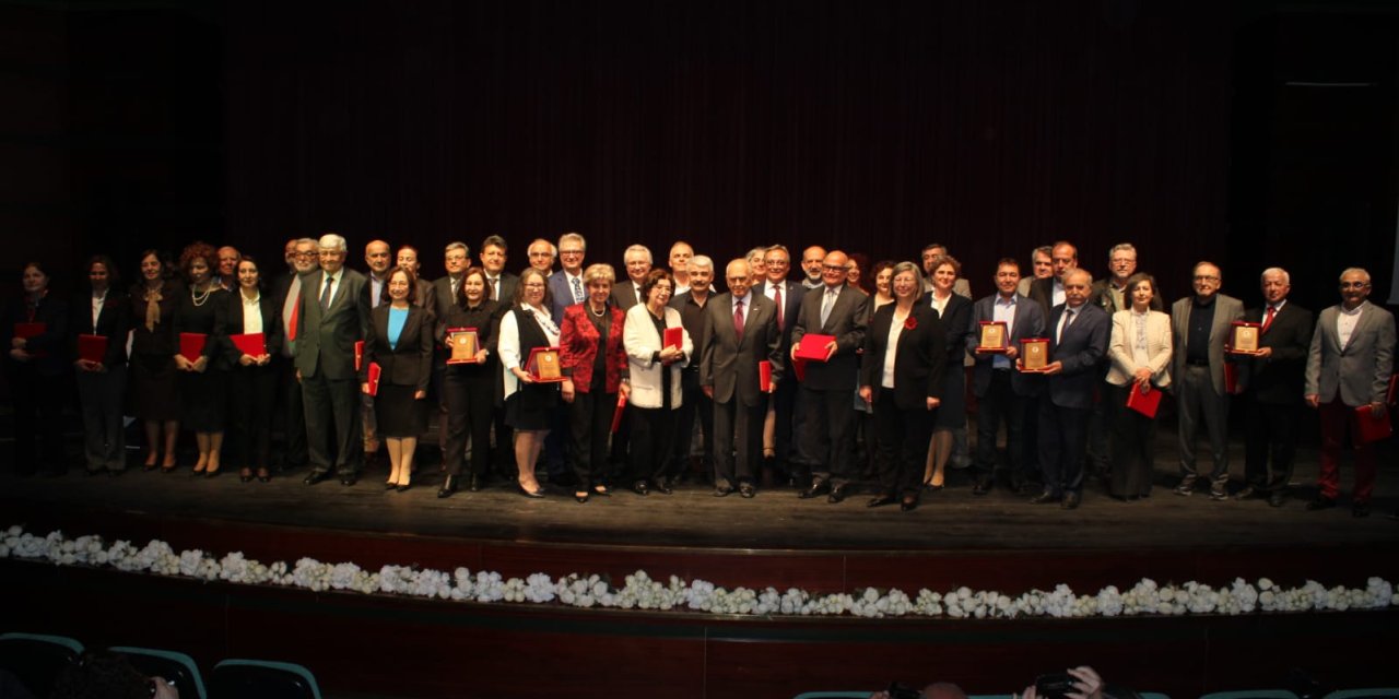 “Sağlık sistemi iflas etmiştir”