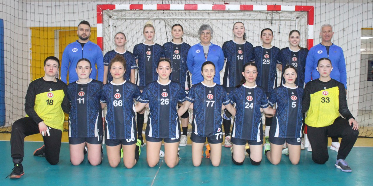 Melekler ligde kaldı