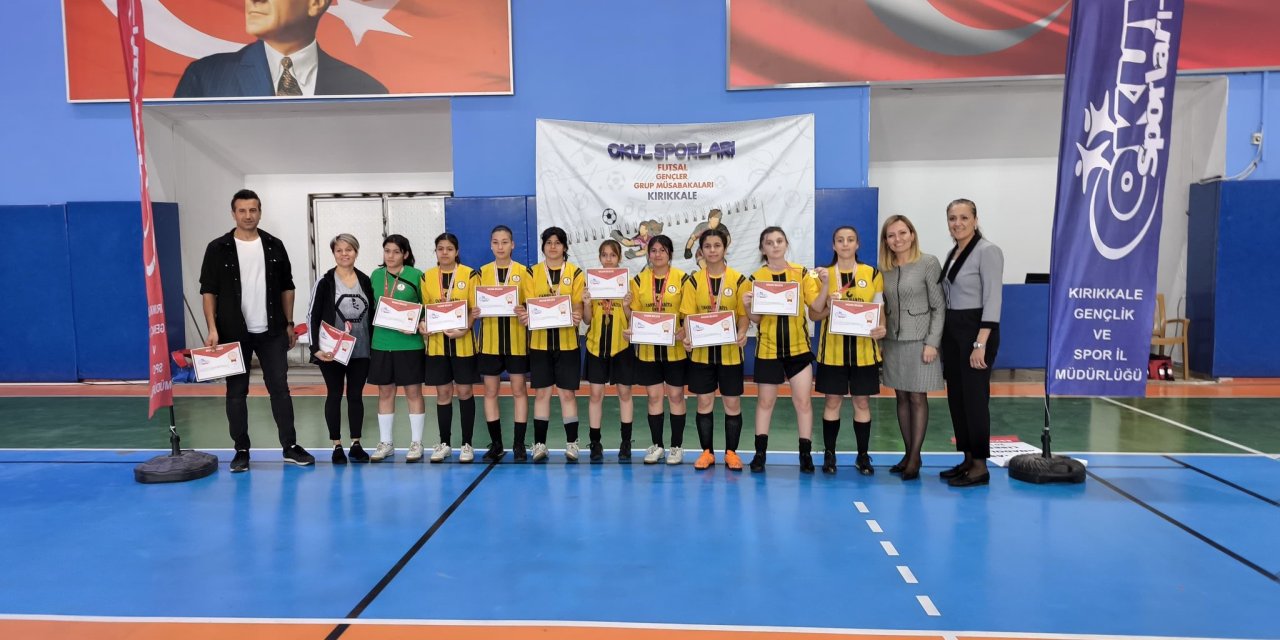 Eskişehirli takımdan Genç Kız Futsal Bölge Birinciliği