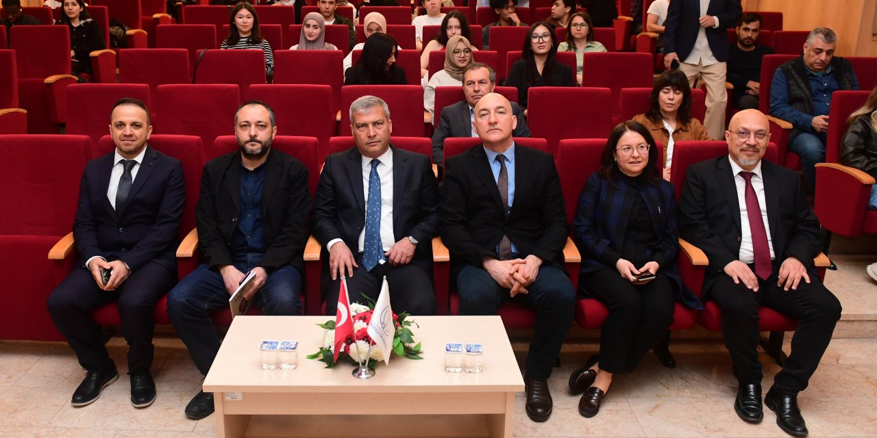 “Filistin Edebiyatı ve Gassân Kenefâni” söyleşisi gerçekleşti