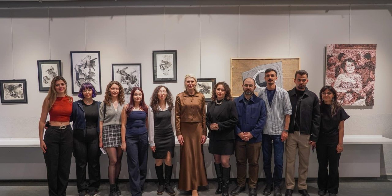 Eskişehirli genç sanatçıların ‘Yüzey Gerilimi' sergisi ilgi çekiyor