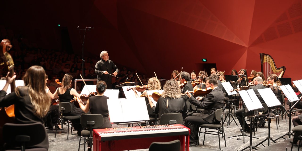 Senfoni Orkestrası izleyicilere unutulmaz bir gece yaşattı