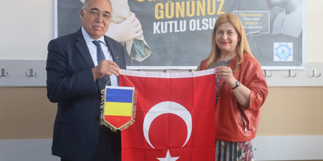 Eskişehirli öğrenciler Romanya'dan kardeş okul edindi