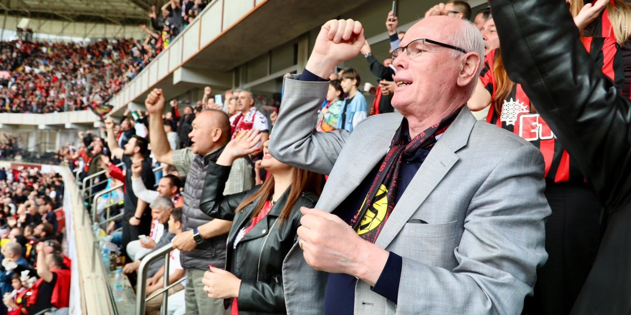 Başkan Kurt: Eskişehirspor’umuzun yanında Mersin’de olacağım