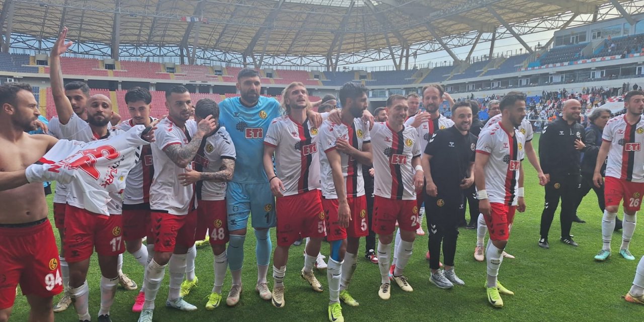 Eskişehirspor artık profesyonel ligde!