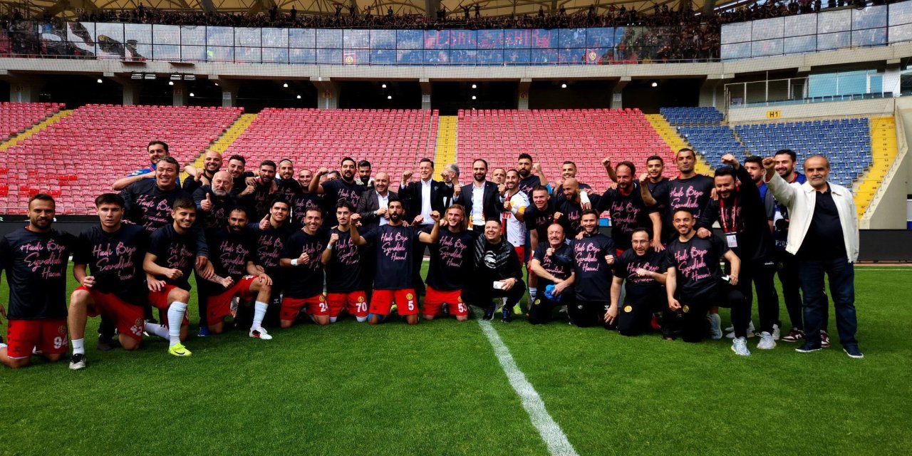 Hatipoğlu Eskişehirspor'un şampiyonluğunu kutladı