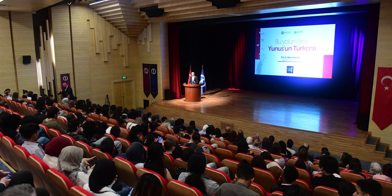 "Bu Yolun Ötesi, Yunus'un Türkçesi" konferansı düzenlendi