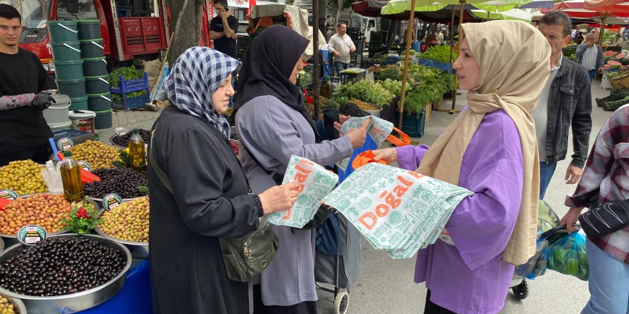 Eskişehir'de semt pazarında yardımlaşma