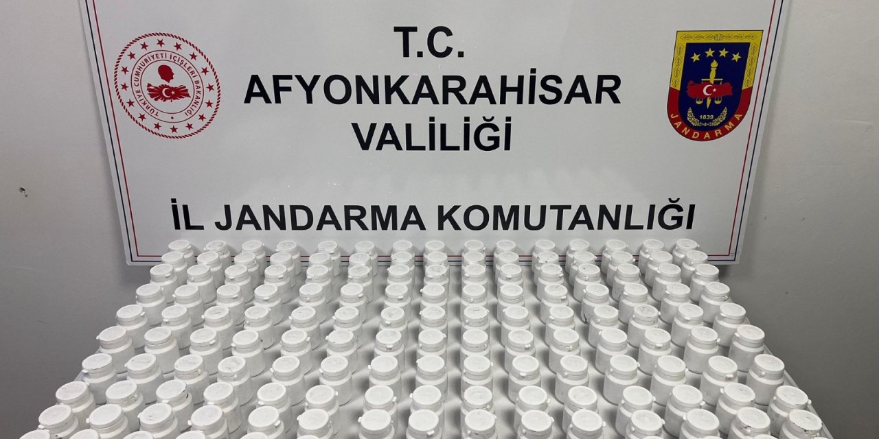 Afyon'da 8 bin 120 adet uyuşturucu hap ele geçirildi