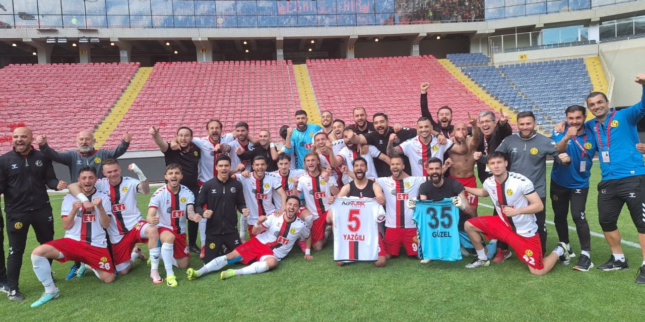 Türk futbolunun 3 büyük kulübü şampiyon oldu