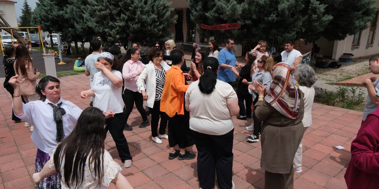 Odunpazarı'nda Anneler Günü’ne engelsiz kutlama