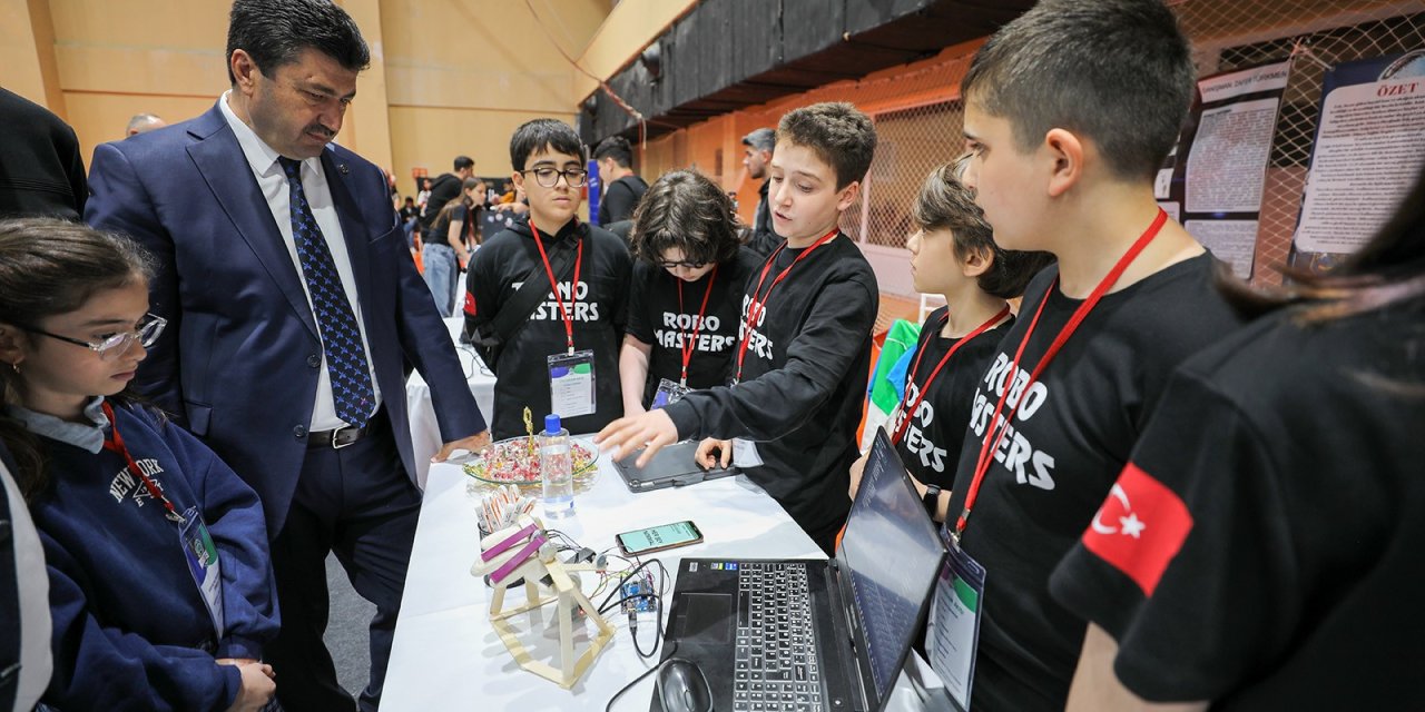 Robot ve Teknoloji Olimpiyatları düzenlendi