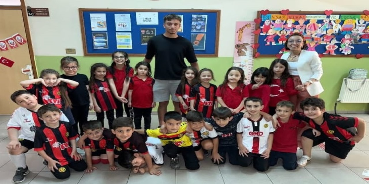 Öğrencilere ziyaretler sürüyor