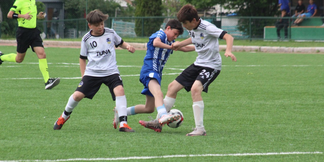 U13’lerde çeyrek final heyecanı