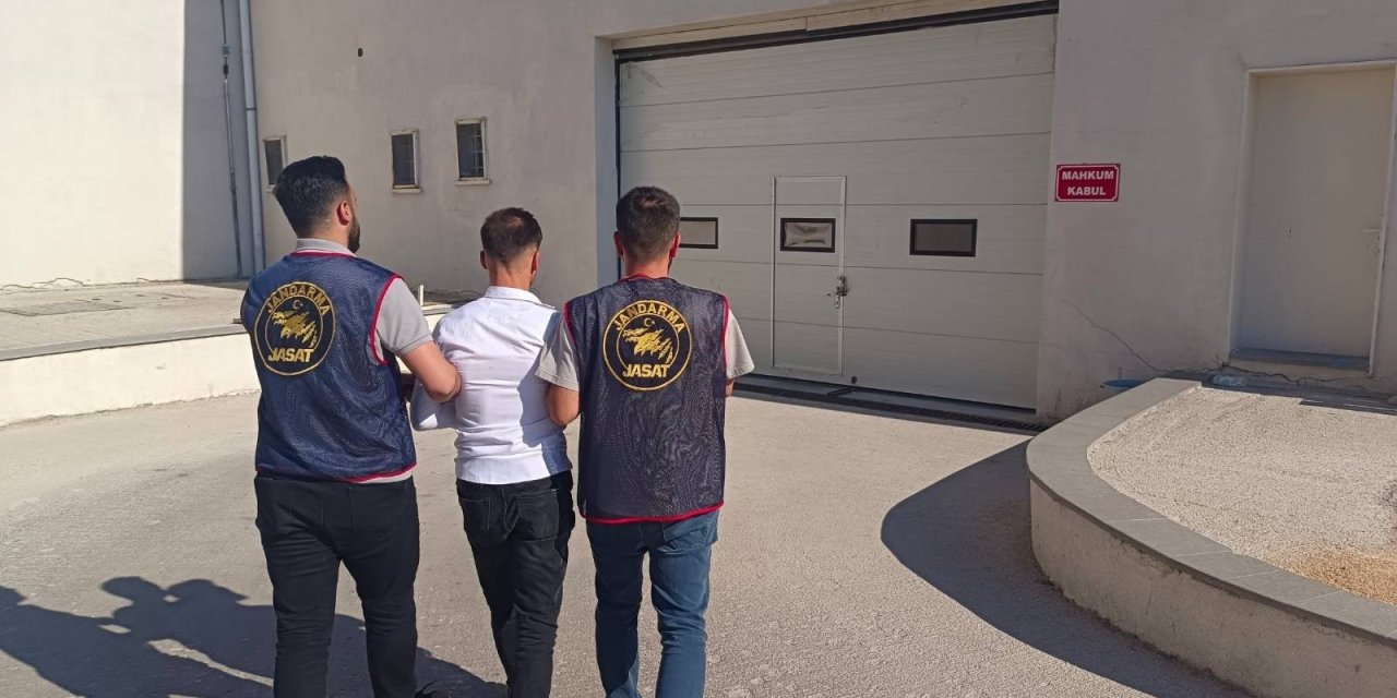 Eskişehir'de 11 yıl 8 ay hapis cezası ile aranan şahıs yakalandı