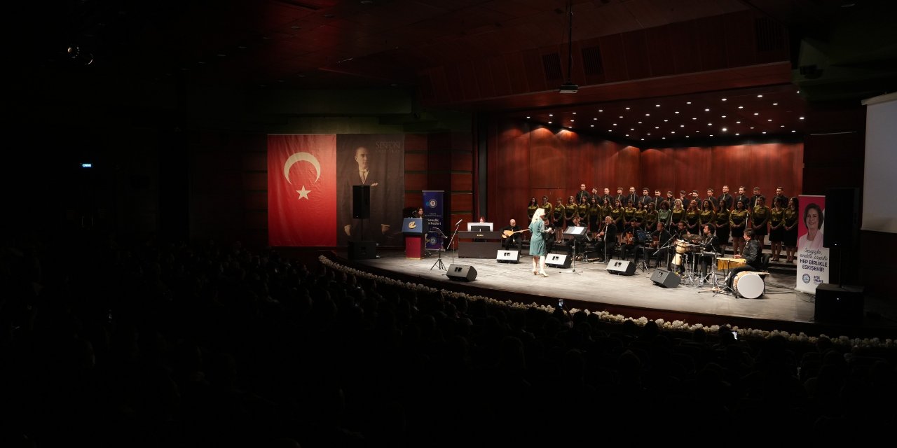 "Türkülerle Yolculuk" konseri Eskişehirli sanatseverlerle buluştu