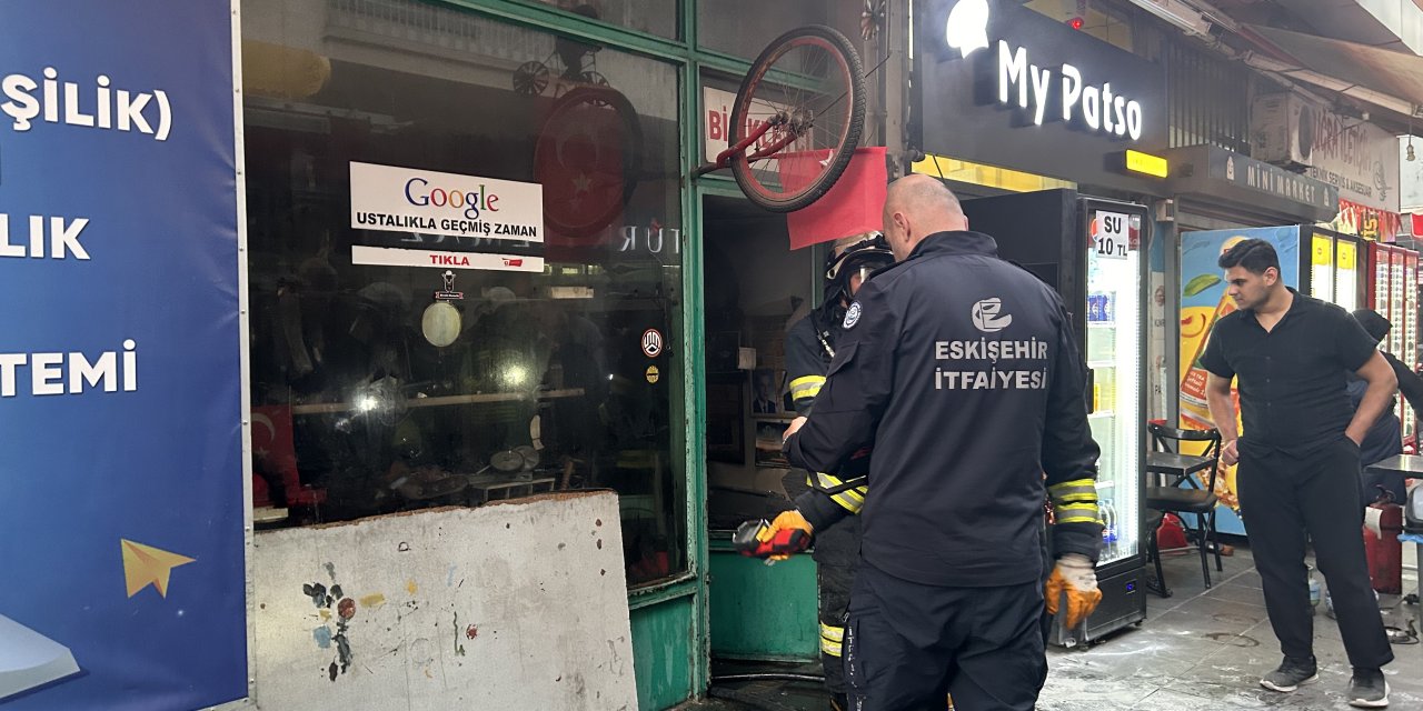 Eskişehir'de bisikletçi dükkanında yangın