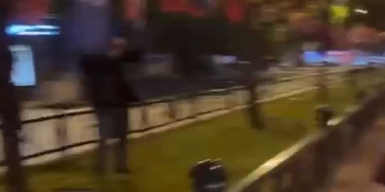 Bursa'da bir şahıs Türk bayrağını yakmaya çalıştı