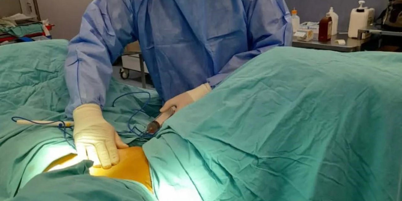 Anne karnındaki sıvı karaciğeri koruyor