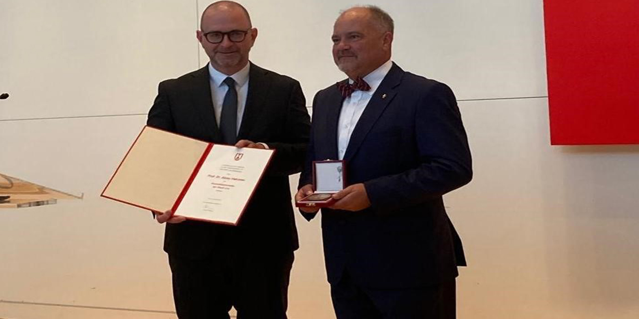 Prof. Dr. Alpay Hekimler Avusturya tarafından ödüllendirildi