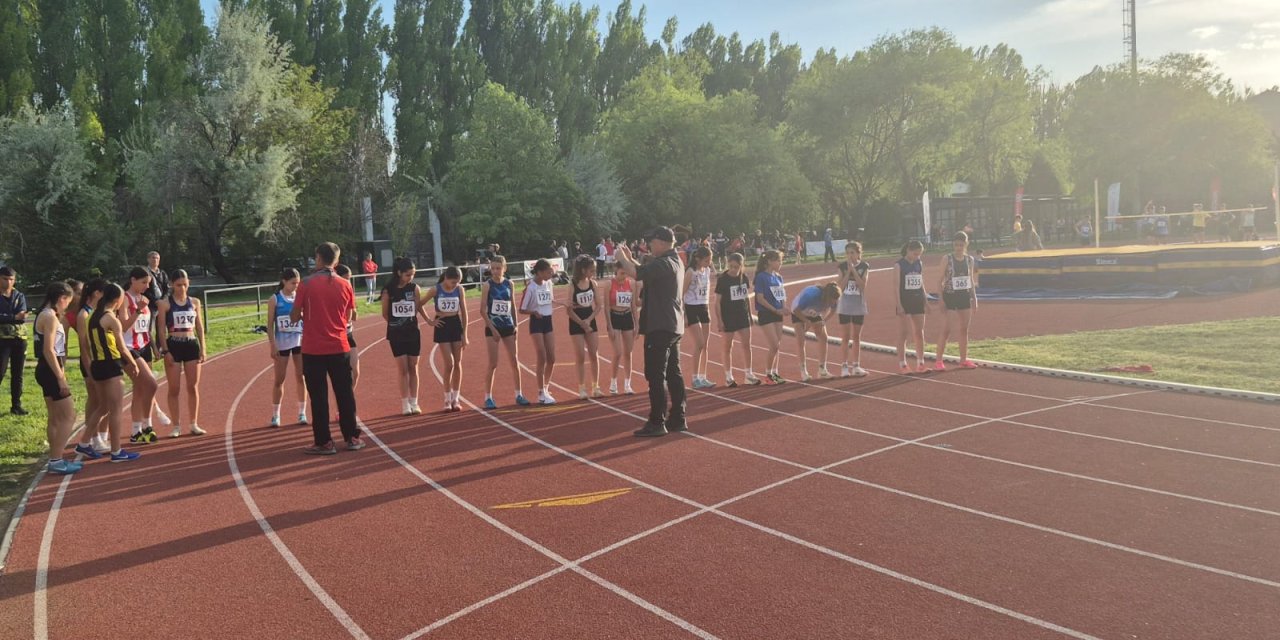 Odunpazarıspor Atletizm Takımı'ndan büyük başarı