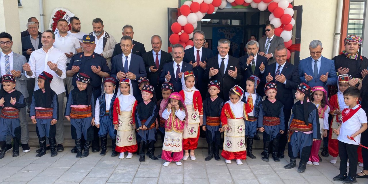 Vali Aksoy Zübeyde Hanım Anaokulunun açılışında konuştu