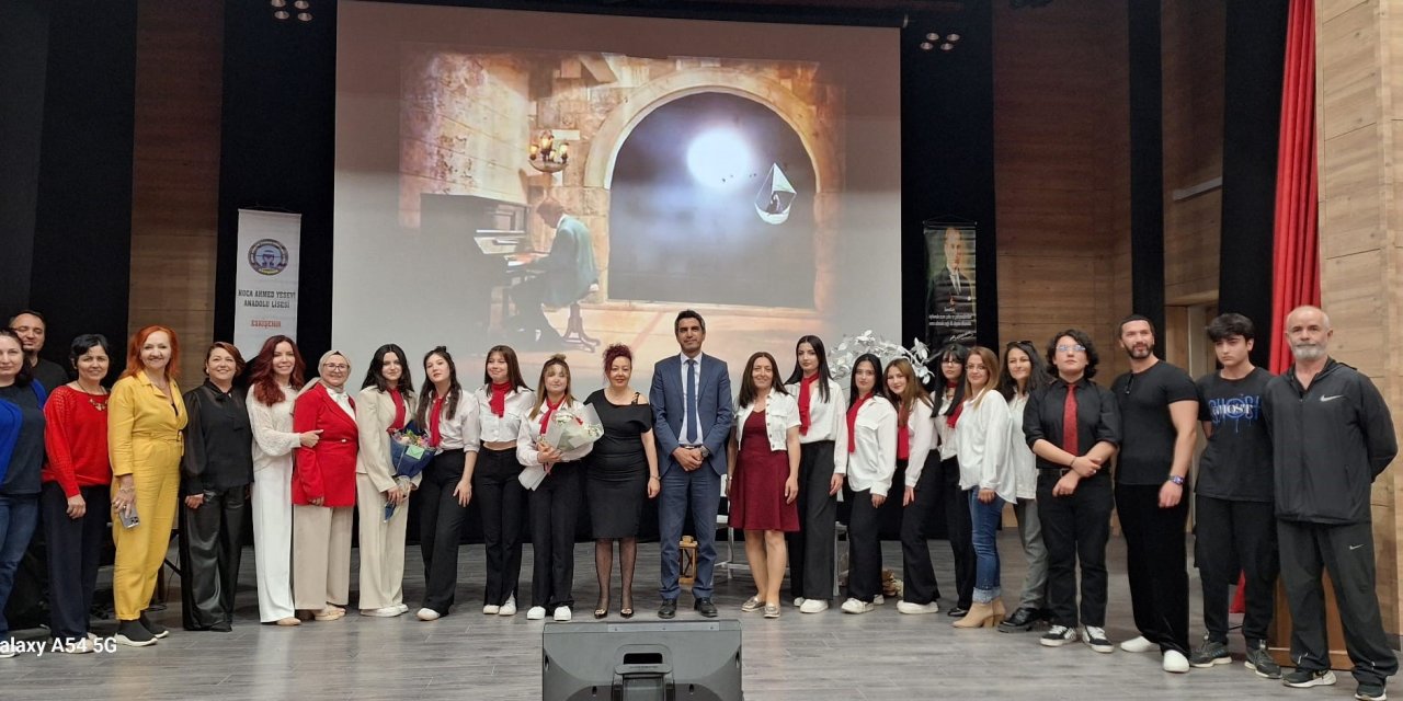 Hoca Ahmet Yesevi Anadolu Lisesi adından söz ettirmeye devam ediyor