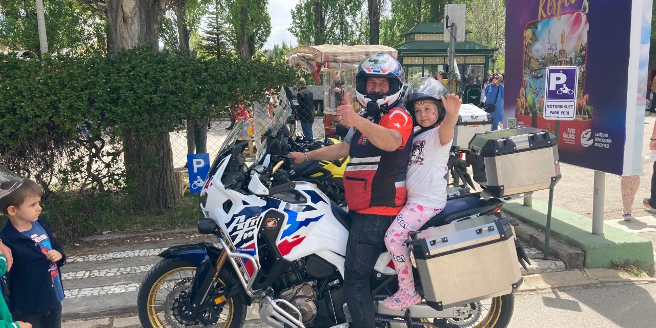 Eskişehir'de kanseri yenen çocuklara motosikletli moral etkinliği