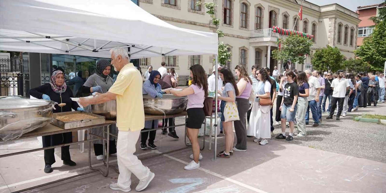 Eski mezunlar pilav gününde buluştu