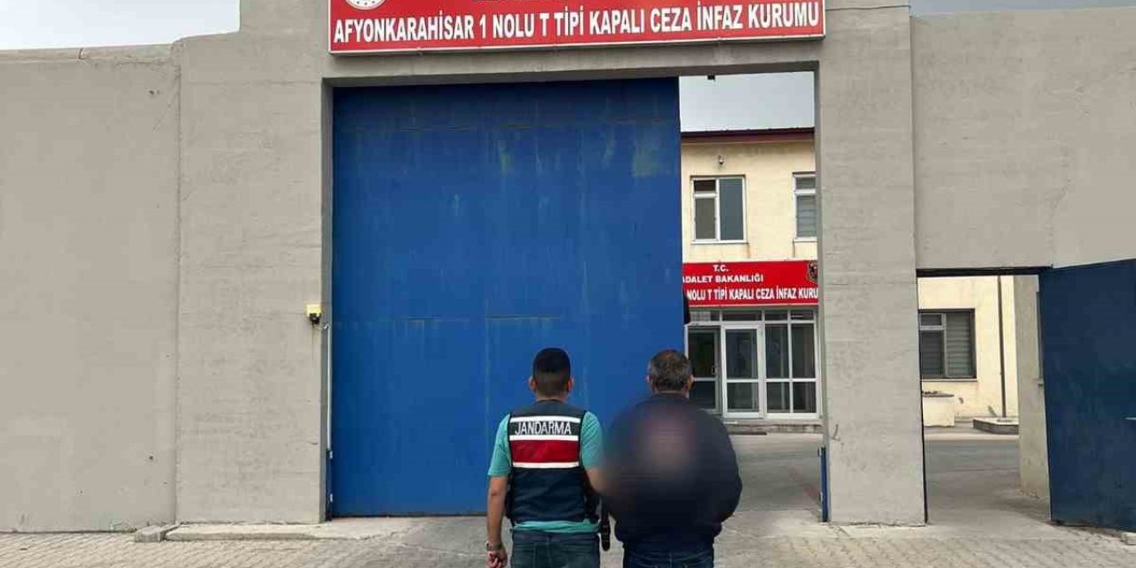 Afyonkarahisar’da hırsızlık suçundan aranan şahıs yakalandı