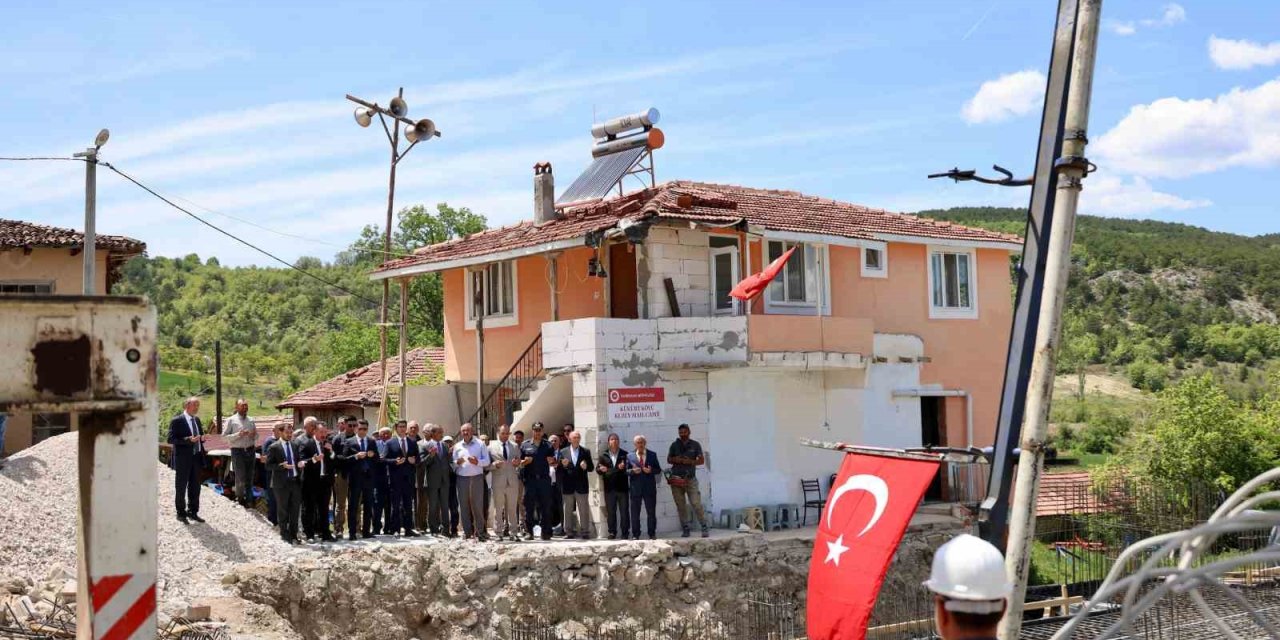 Kükürt Köyü camii temel atma töreni dualar eşliğinde gerçekleşti