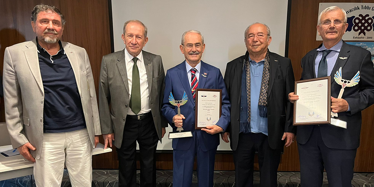 Büyükerşen’e anlamlı ödül takdim edildi