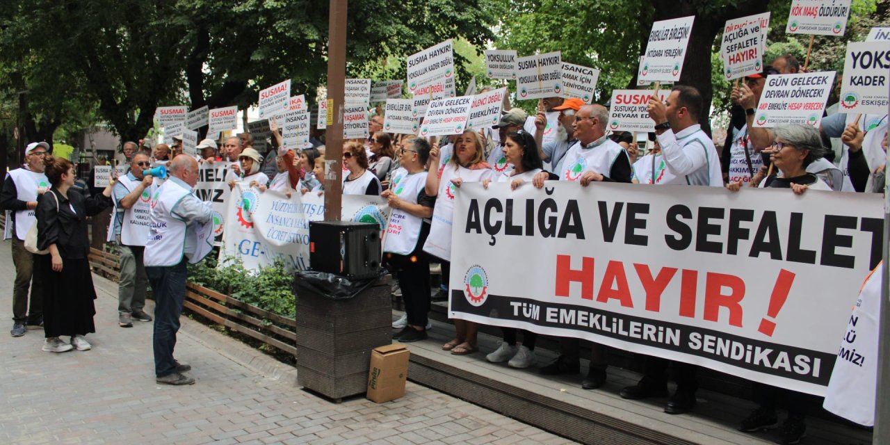 Eskişehir'de emekliler hakları için yürüdü