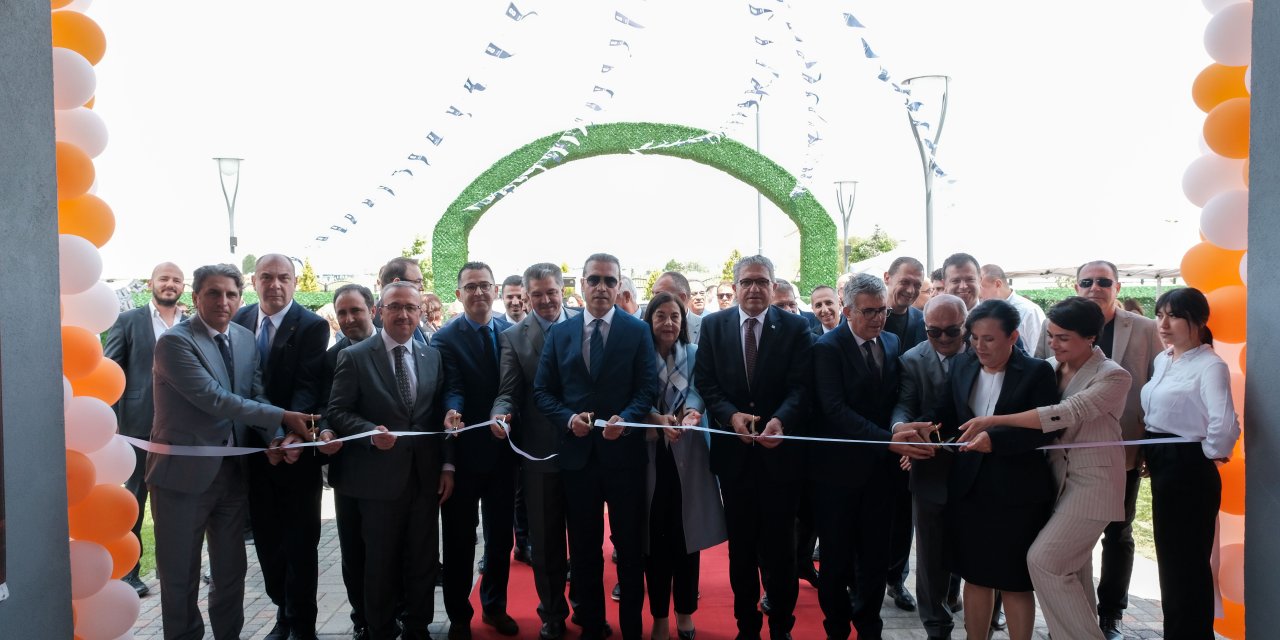 Özel Frigya Çocukları Anaokulu düzenlenen törenle açıldı