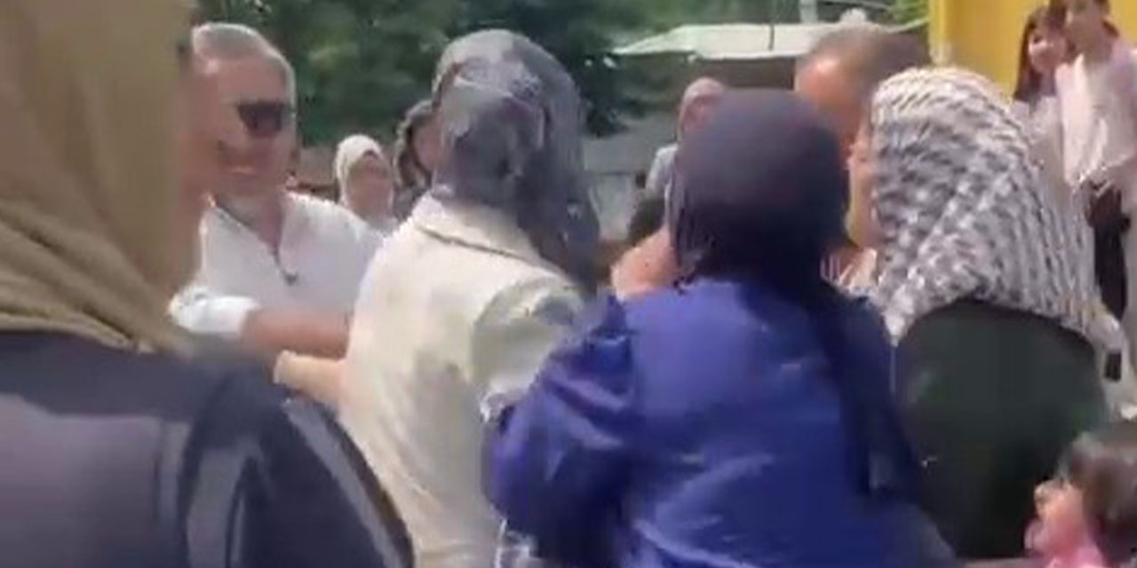Kadın velilerin birbirine girdiği anlar kamerada