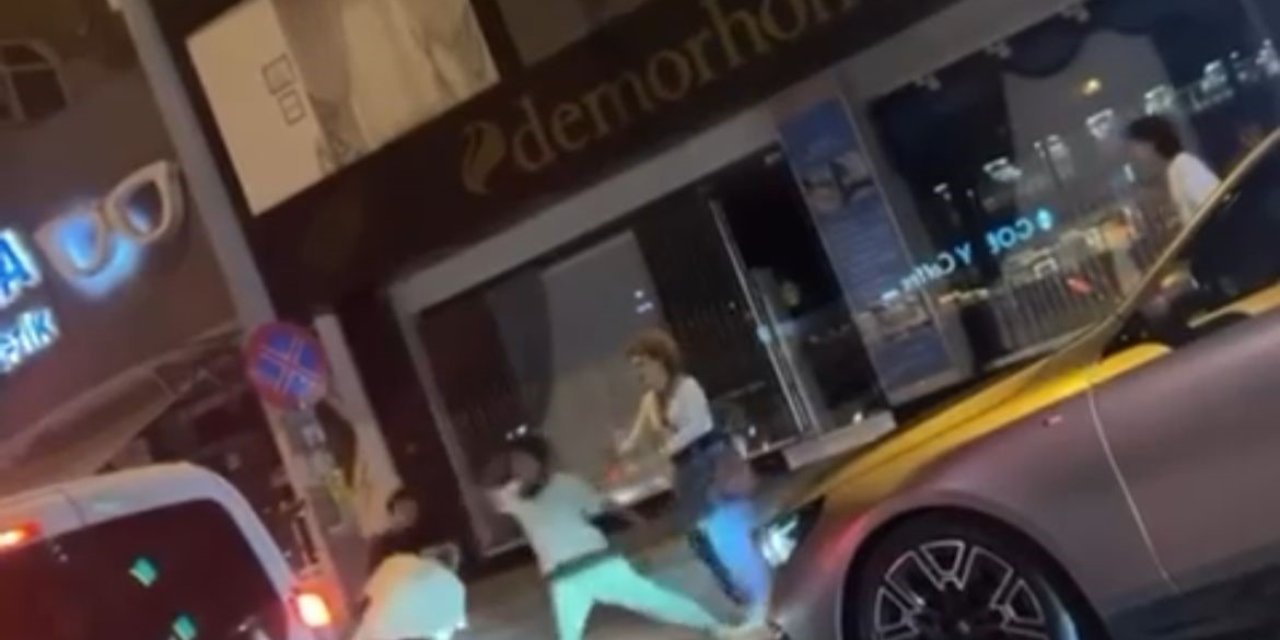 Bursa’da gençlerin kavgasında yumruklar konuştu