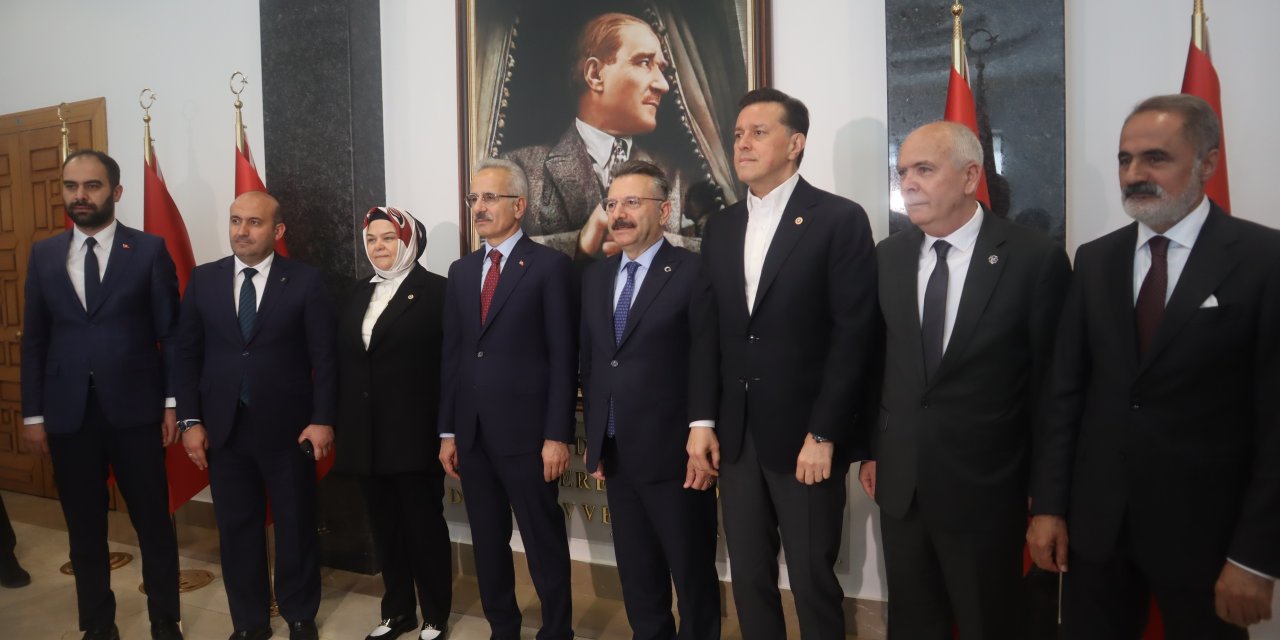 Abdülkadir Uraloğlu Eskişehir Valiliği'ne ziyaret gerçekleştirdi