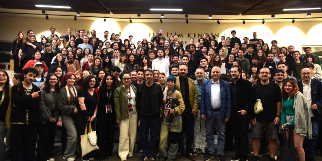 Zeki Demirkubuz Anadolu Üniversitesi'nde öğrencilerle buluştu