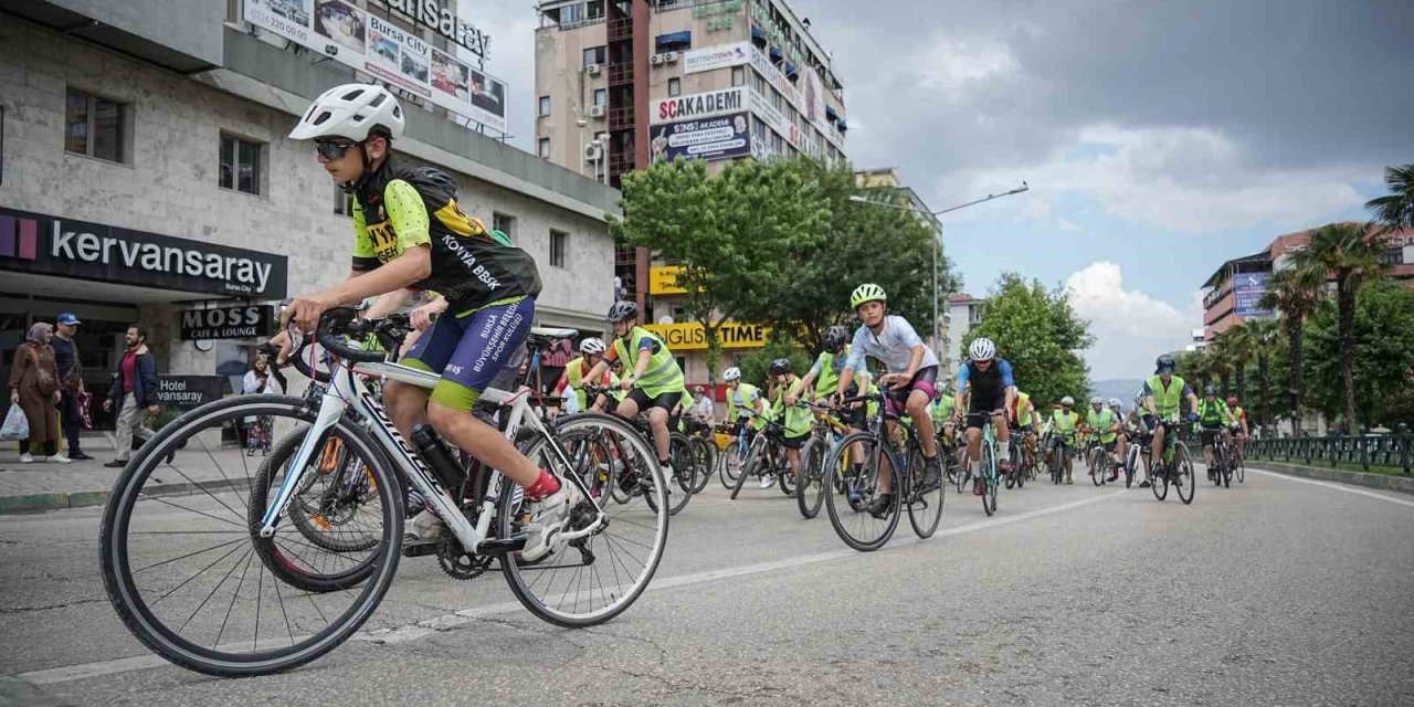 Bisikletliler, farkındalık için pedal çevirdi