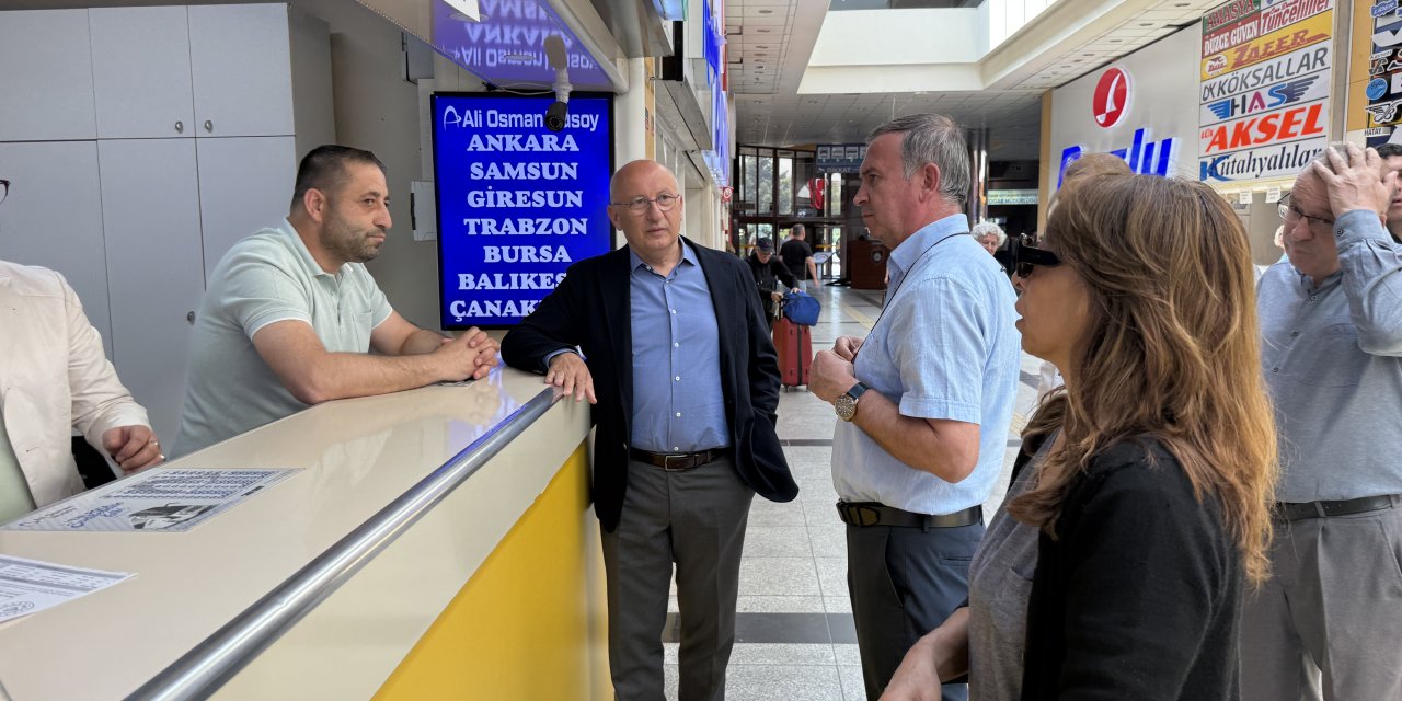 CHP’li Çakırözer Eskişehir Otogarı’nda dert dinledi