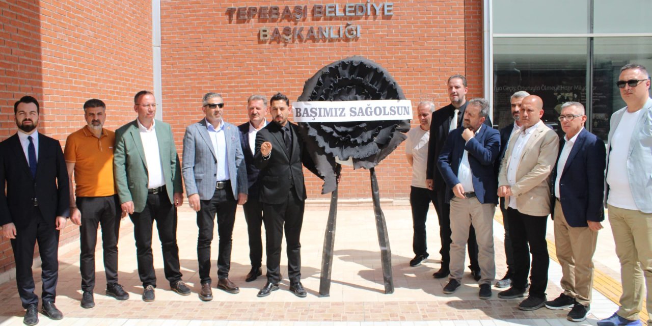 Tepebaşı Belediyesi’ne ‘’Başımız Sağolsun’’ çelengi