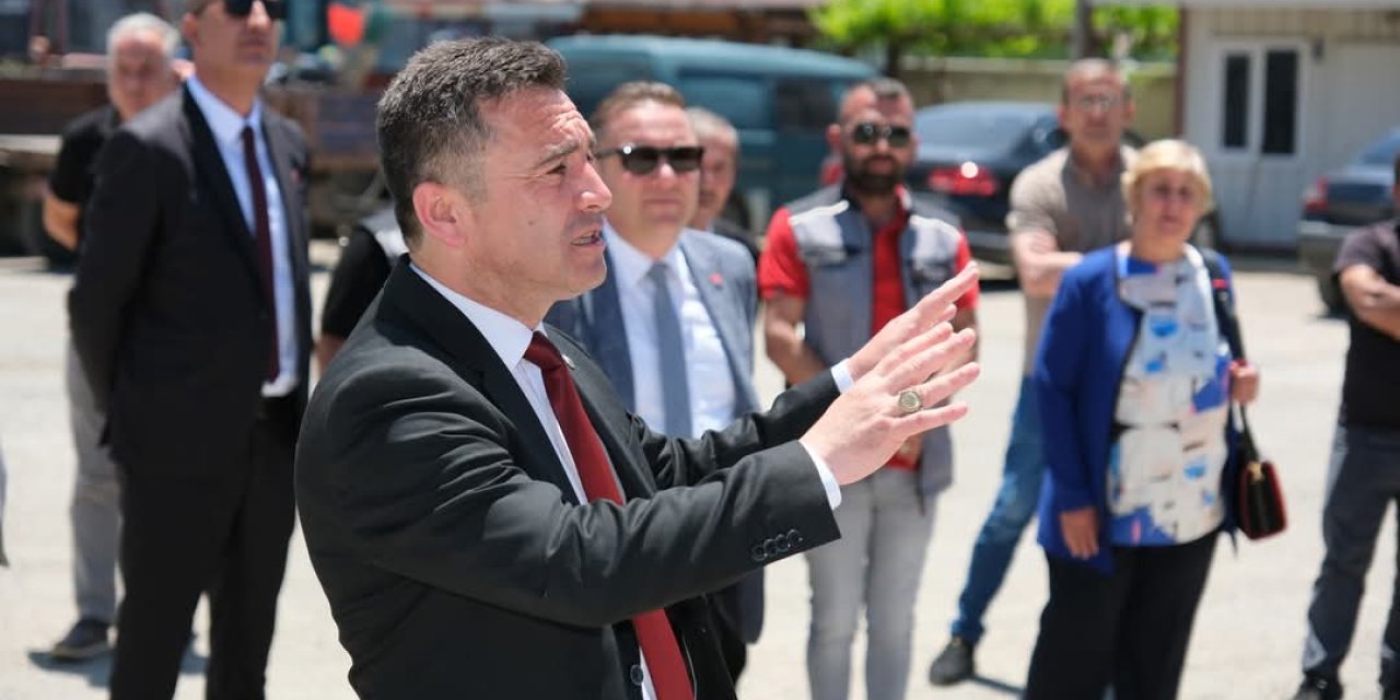 Başkan Dökmeci personelle bayramlaştı