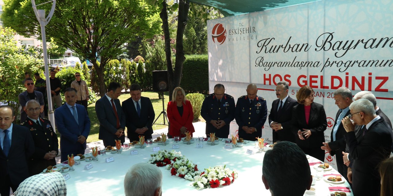 Eskişehir'de bayramlaşma programı düzenlendi