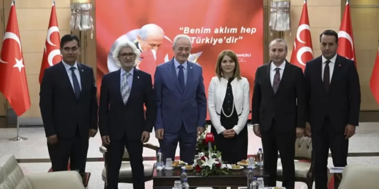 MHP siyasi partilerle bayramlaştı