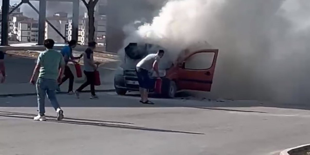 Konya'da araç küle döndü