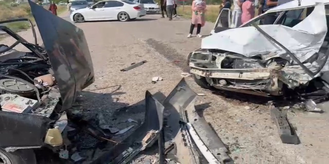 3 aracın karıştığı zincirleme trafik kazasında 10 kişi yaralandı.