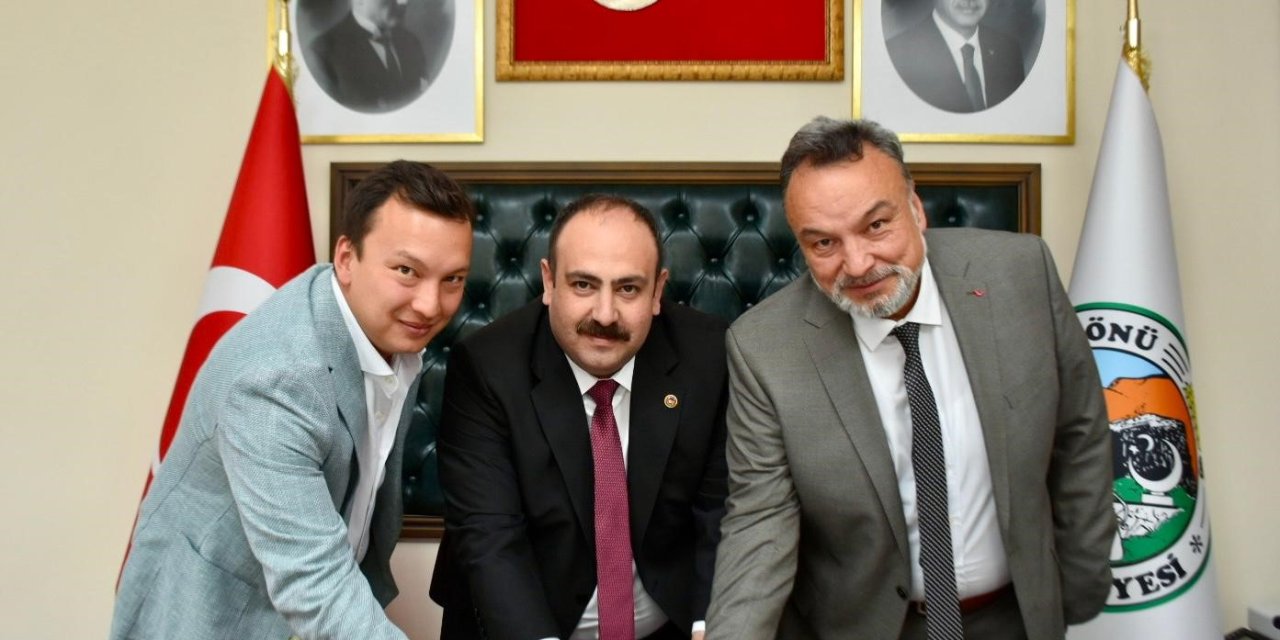 İnönü’ye düğün salonu